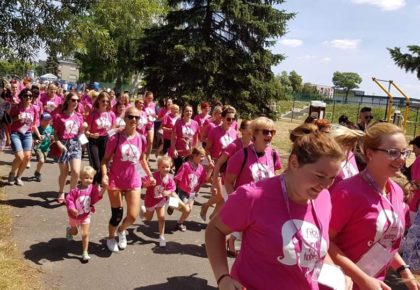 Charytatywny Bieg na Szpilkach na terenach Spółki Projekt Kępno