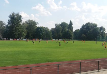 Inauguracja wielkopolskiej ligi juniorów na stadionie w Kępnie