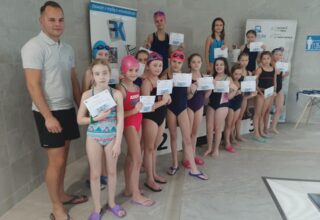 Mikołajkowe zawody pływackie w QARIUM Kępno