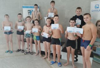 Mikołajkowe zawody pływackie w QARIUM Kępno