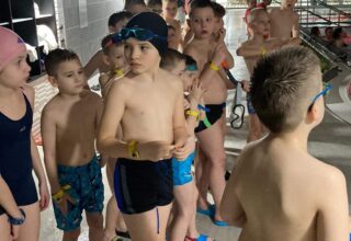 Dzieci z klubu Kolejarz Łódź na obozie sportowym